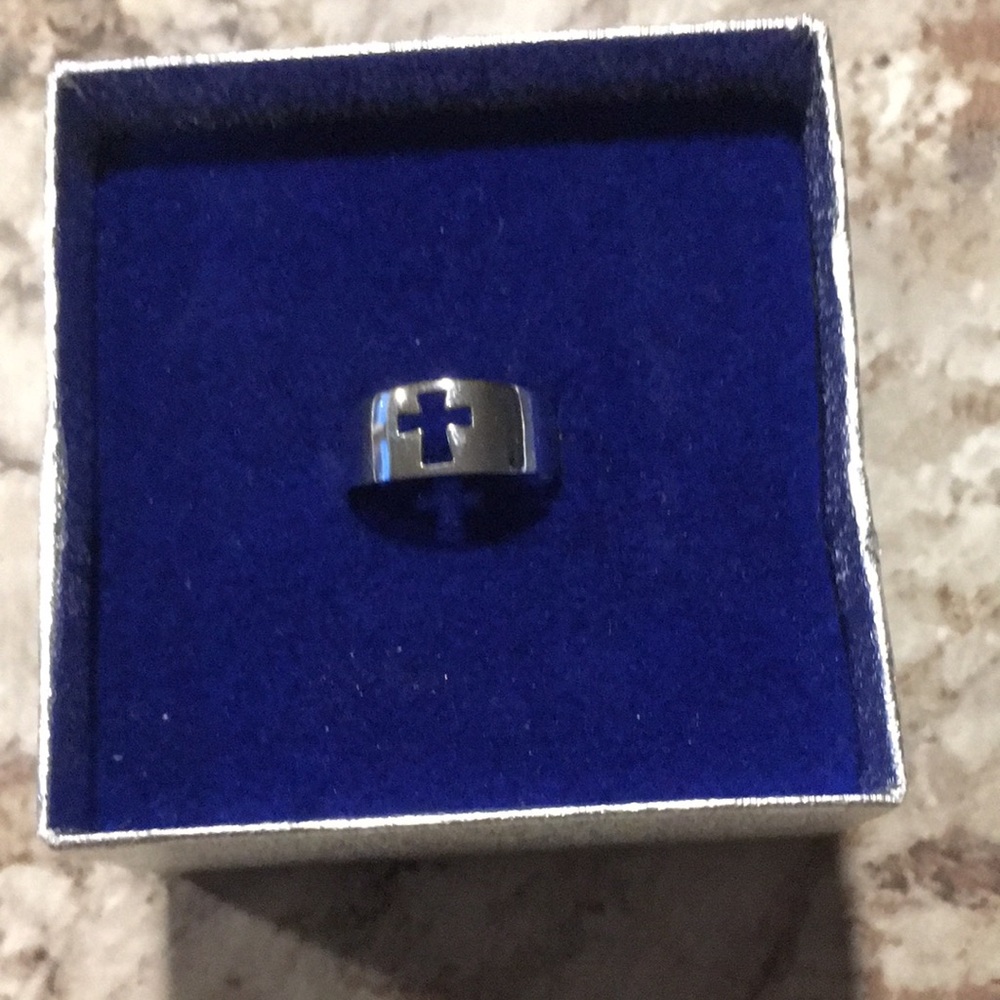 Cute cross ring